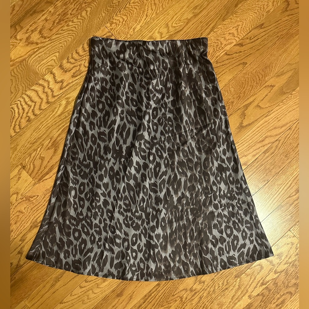 Women's Gray Animal Print A-Line Midi Skirt